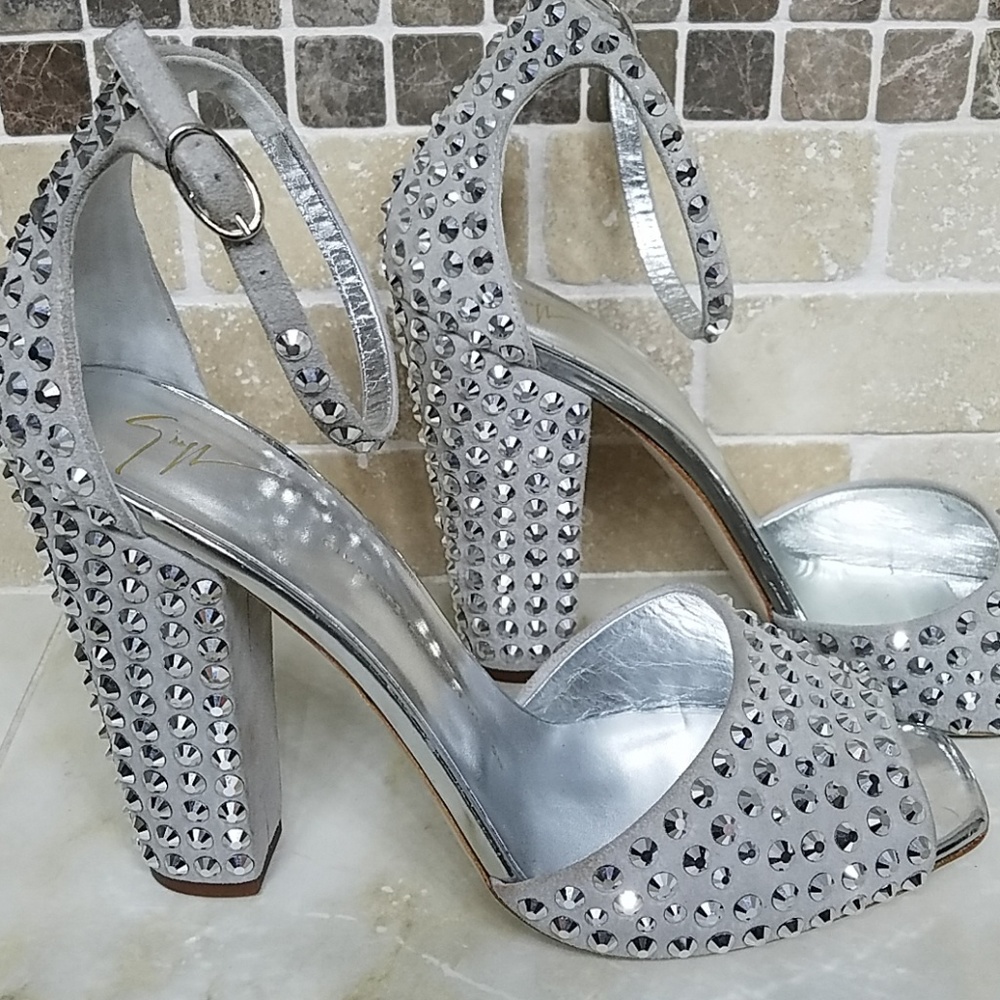 Giuseppe Zanotti Suede Sandals